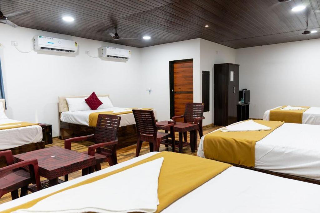 Mangozzz Magical World Hotel Panvel Kültér fotó