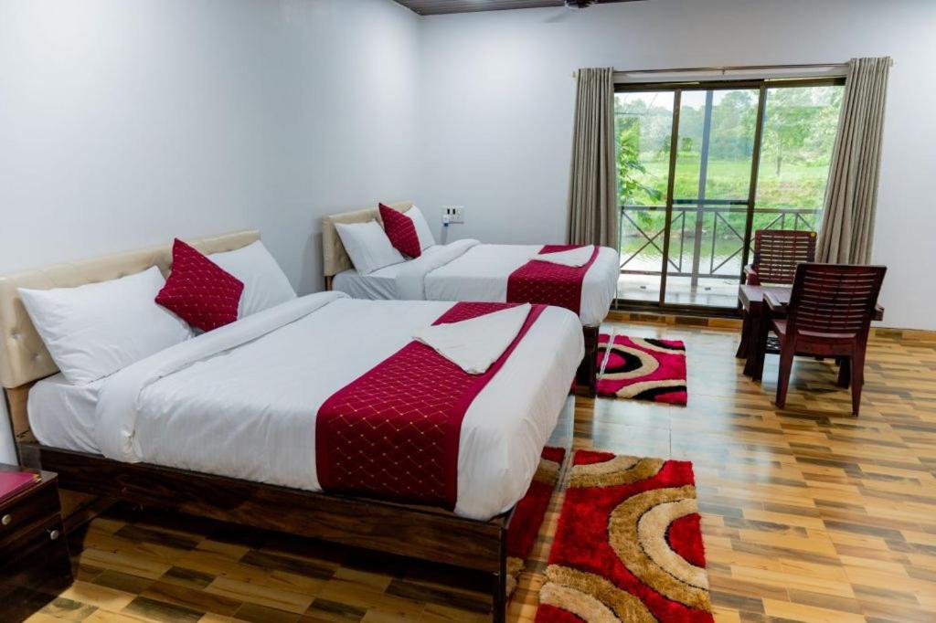 Mangozzz Magical World Hotel Panvel Kültér fotó